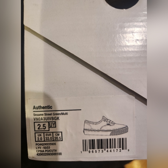 Vans x Sesame Street Authentic Skate Shoe Sneaker Green Youth Kids Size 2.5 NIB - Picture 7 of 7